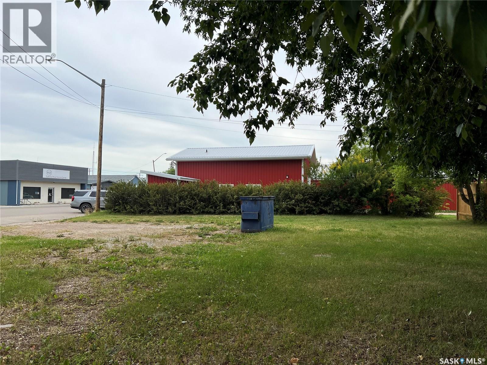 401 3rd Avenue E Property Photo 17