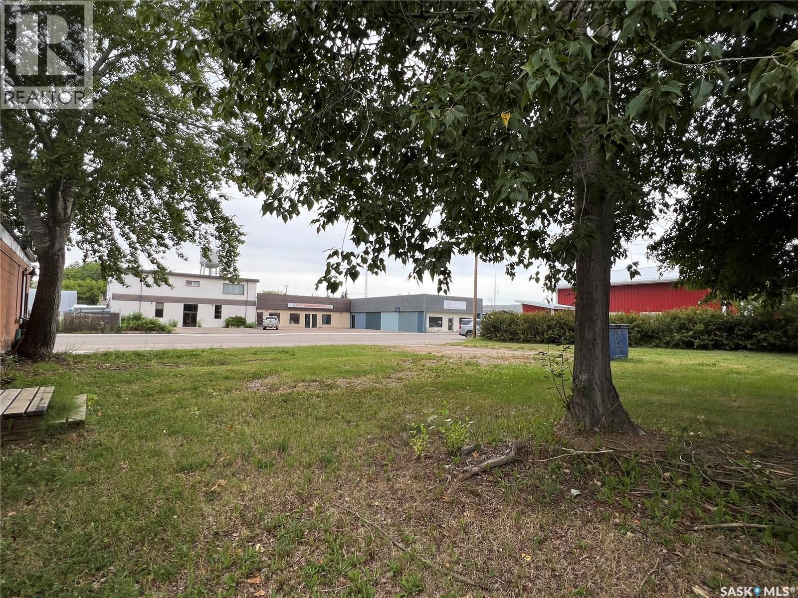 401 3rd Avenue E Property Photo 19