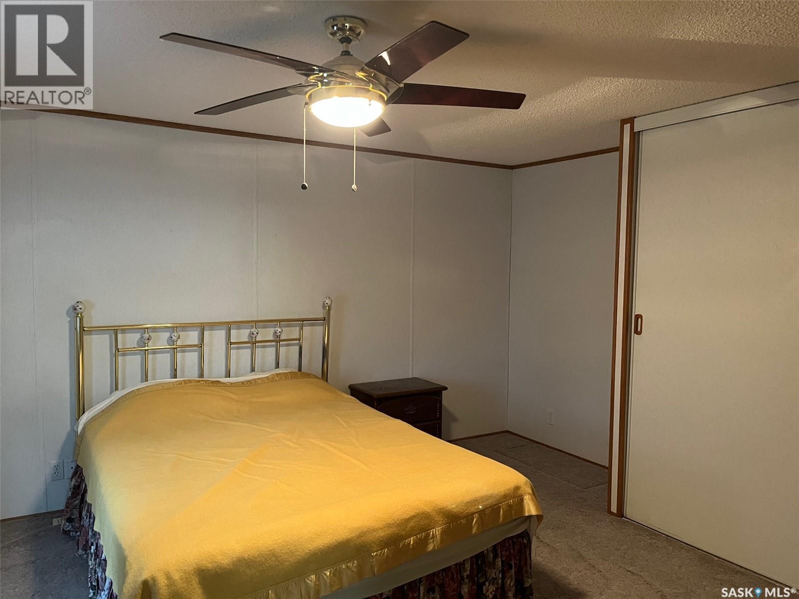118 2 Avenue E Property Photo 7