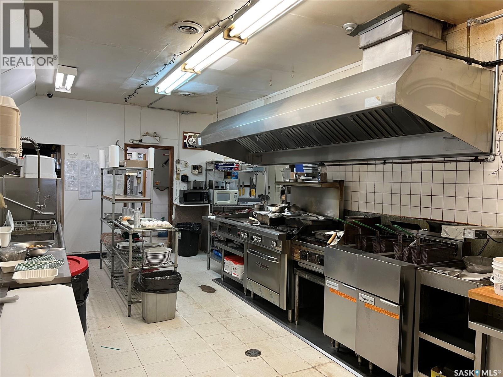 412 9th Street W Property Photo 13