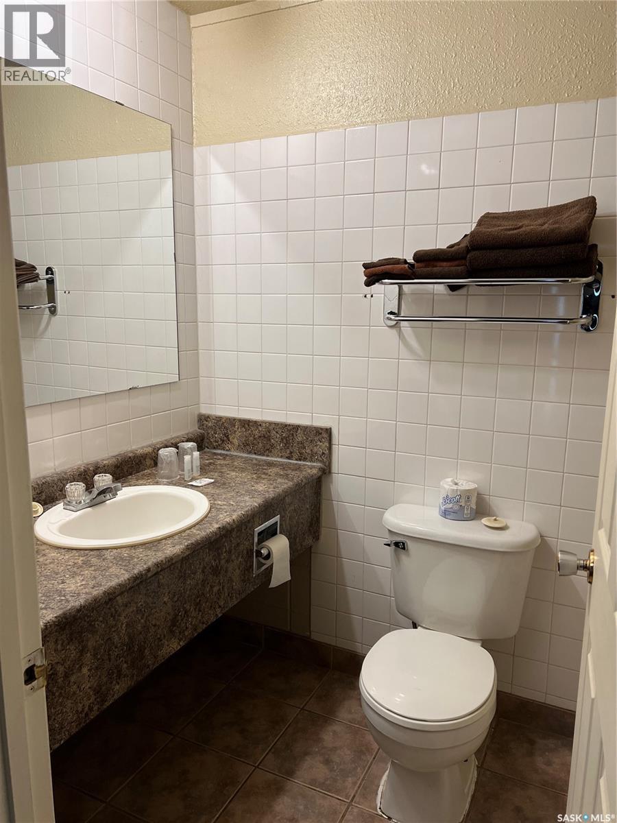 412 9th Street W Property Photo 22