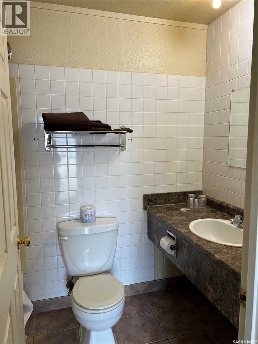 412 9th Street W Property Photo 25