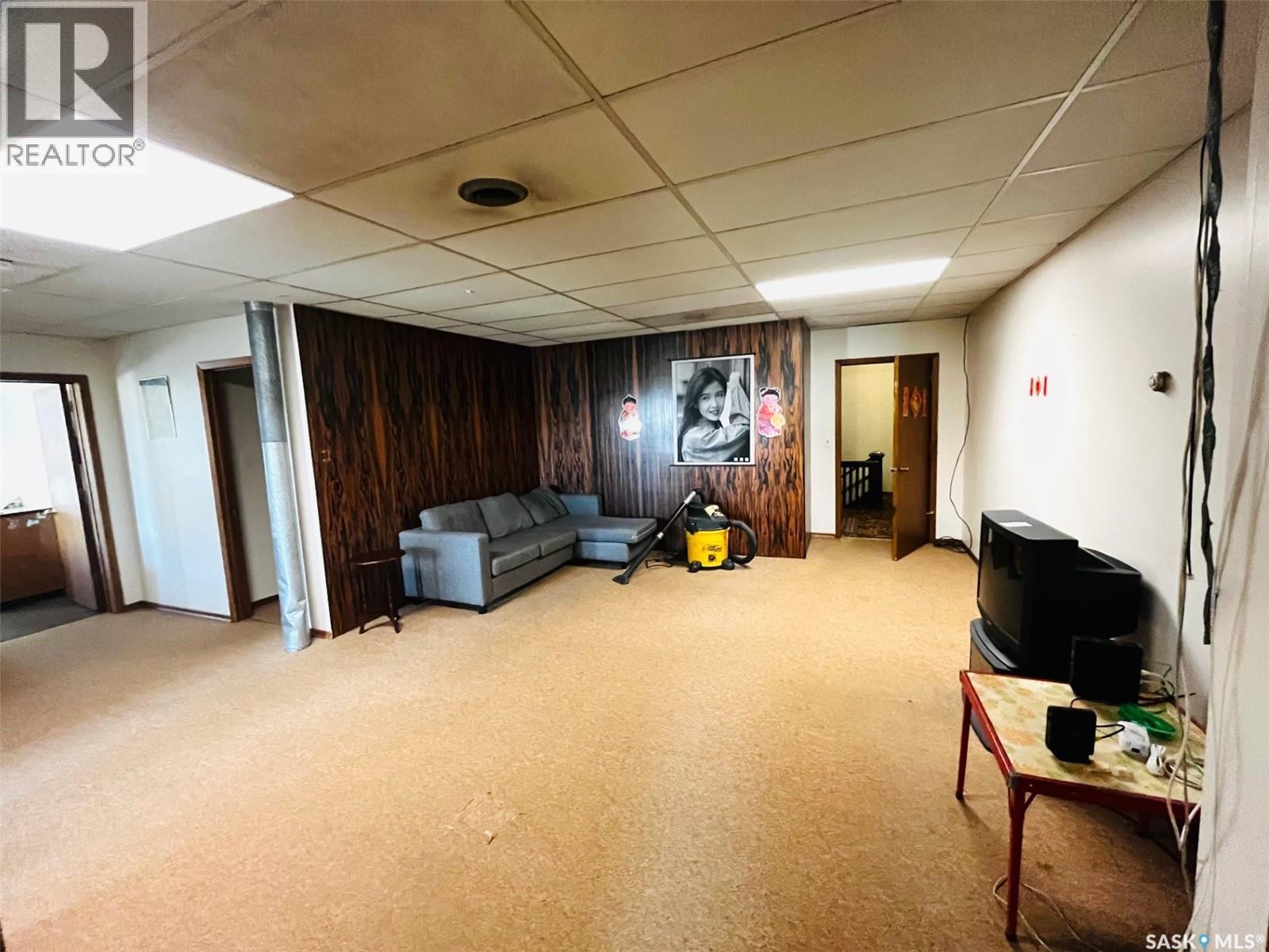 302 Main Street Property Photo 18