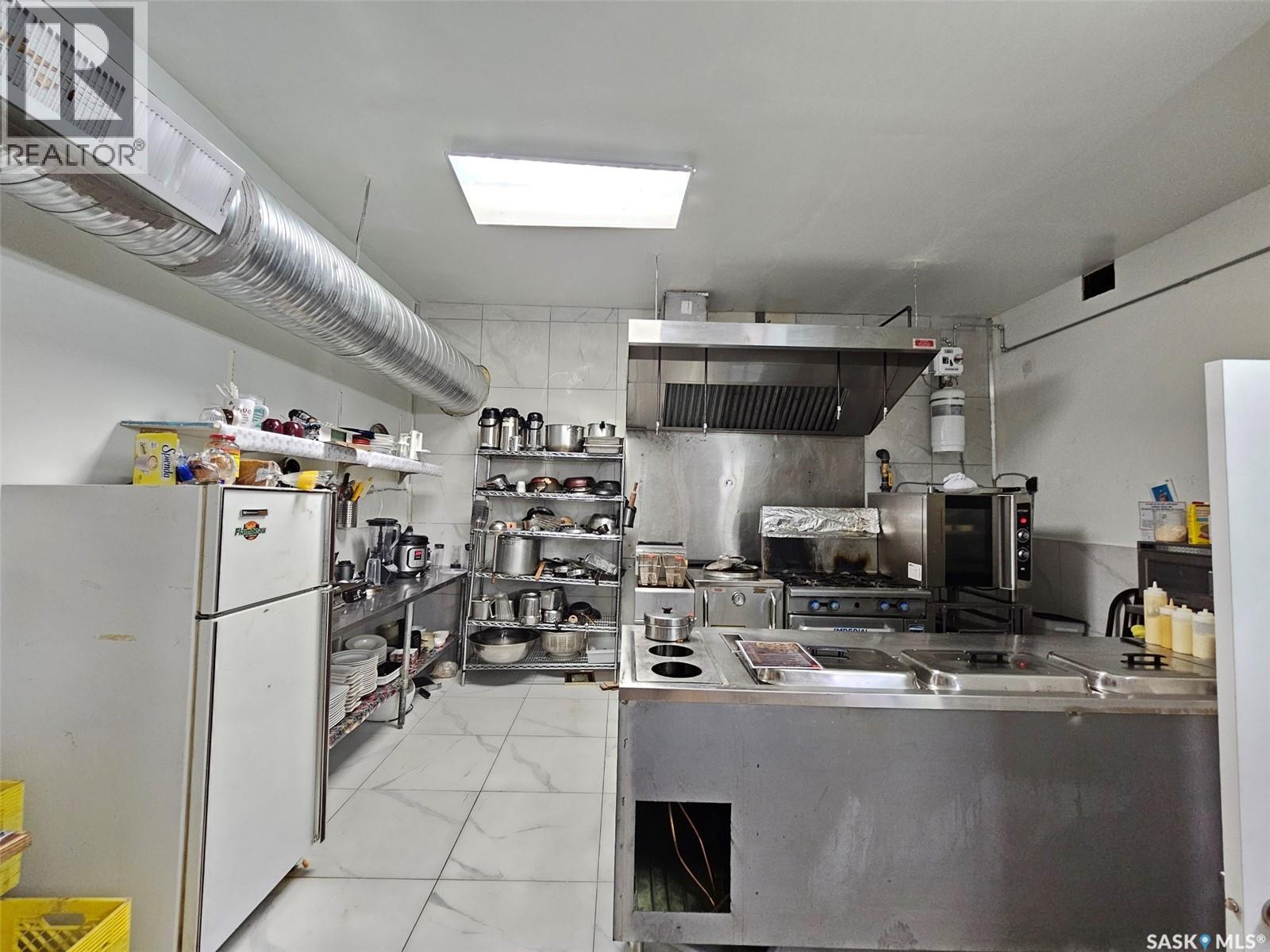 7 Broadway Street Property Photo 10