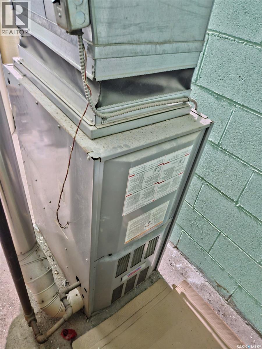 7 Broadway Street Property Photo 16