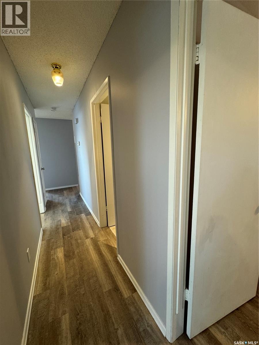 203 2nd Property Photo 29