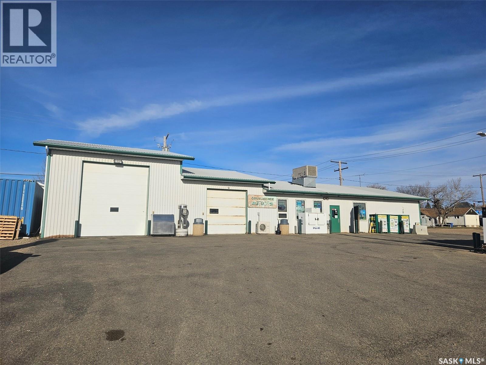512 Railway Avenue Property Photo 3