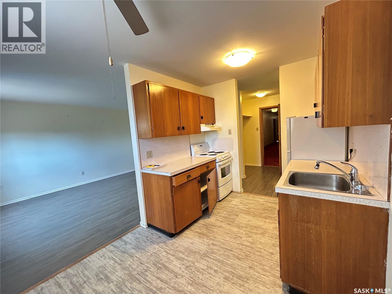 15 4th Avenue Property Photo 11