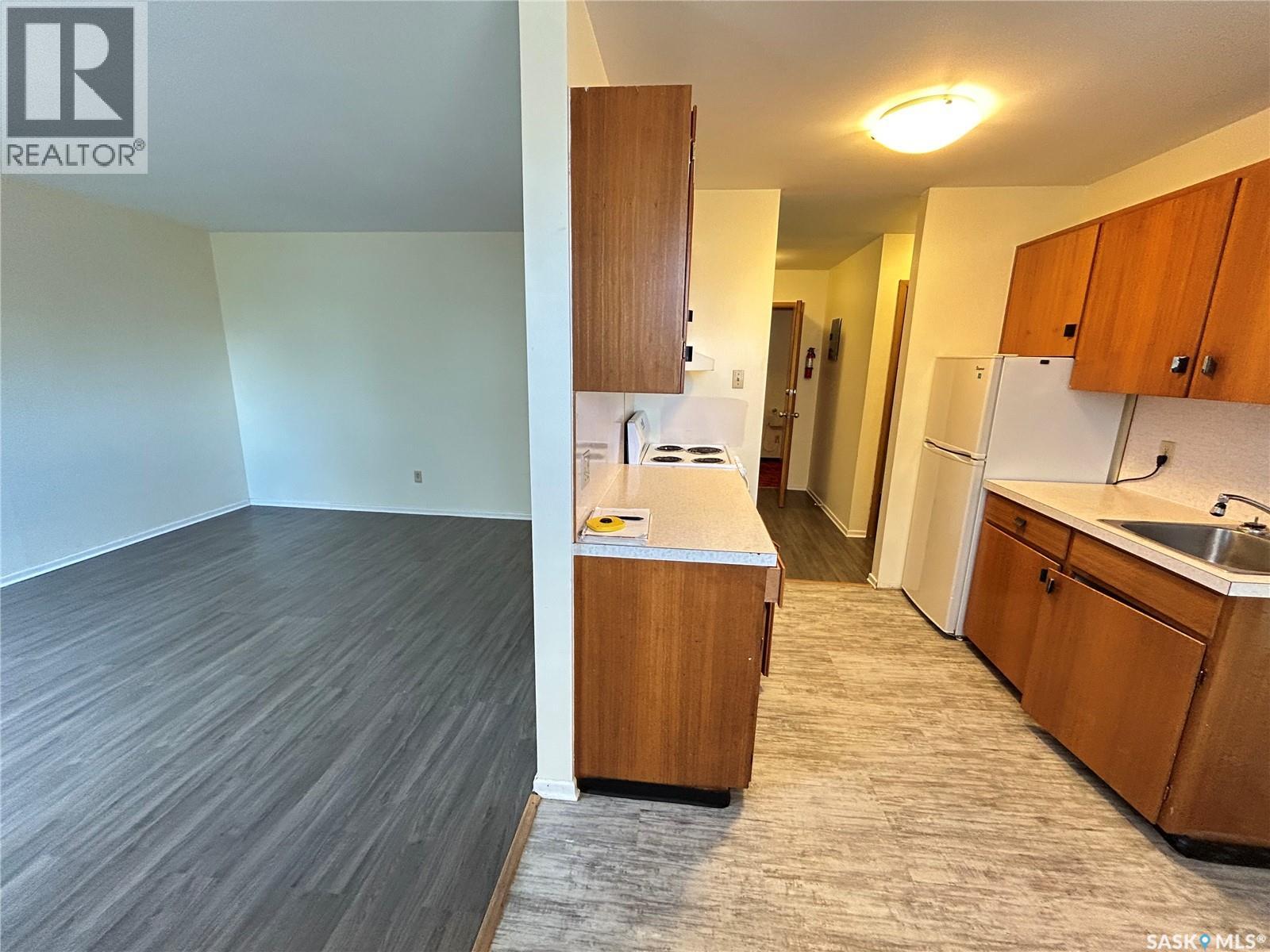 15 4th Avenue Property Photo 12
