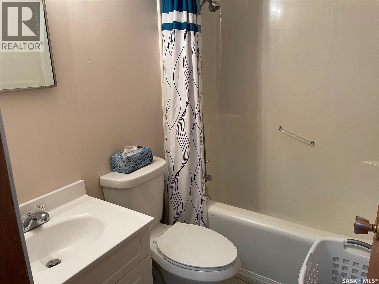 15 4th Avenue Property Photo 18