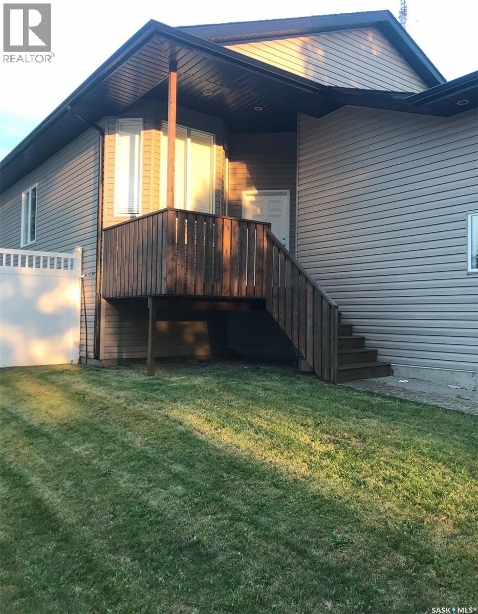 916 3rd Street Se Property Photo 2