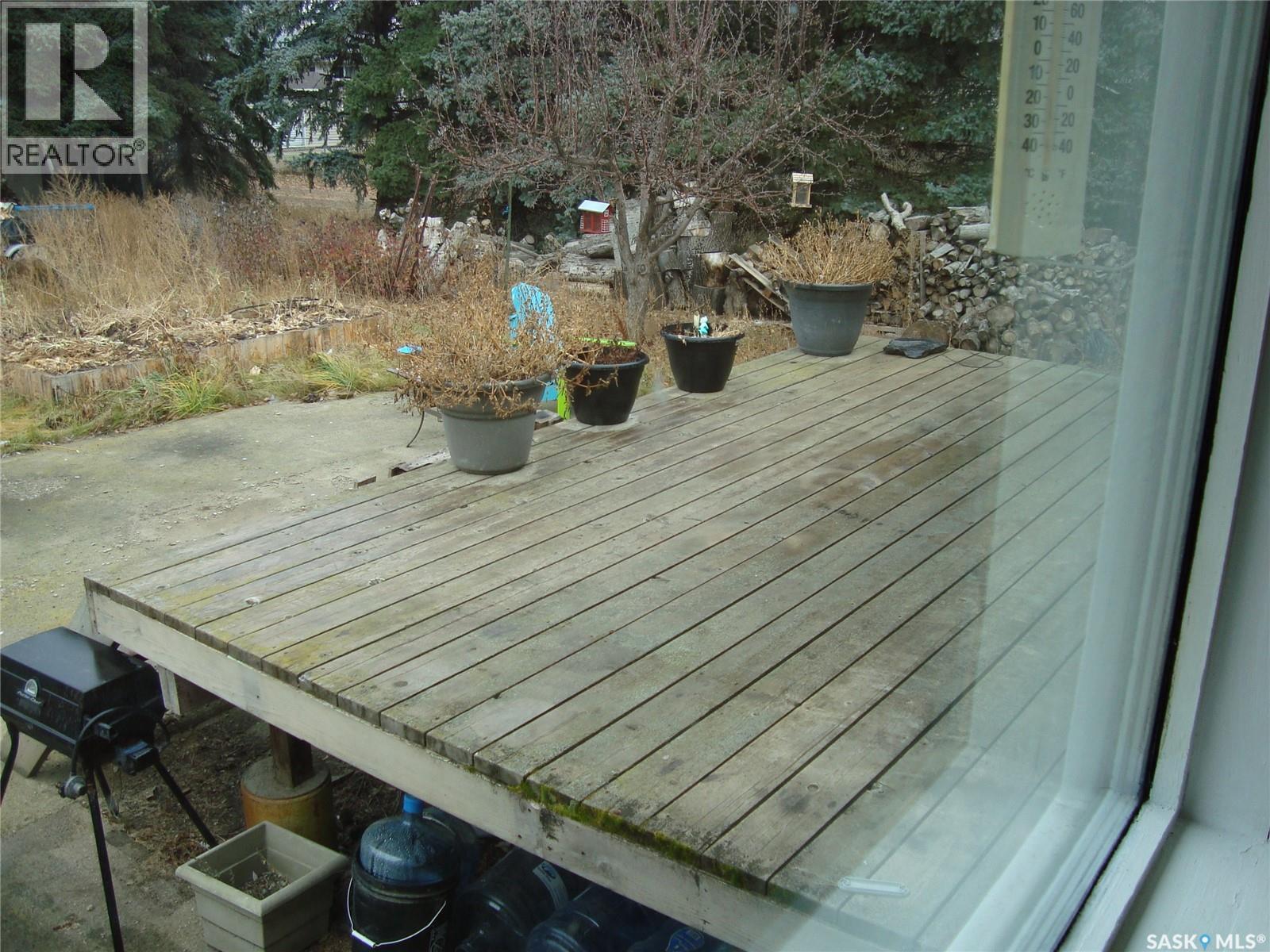 105 4th Avenue W Property Photo 14