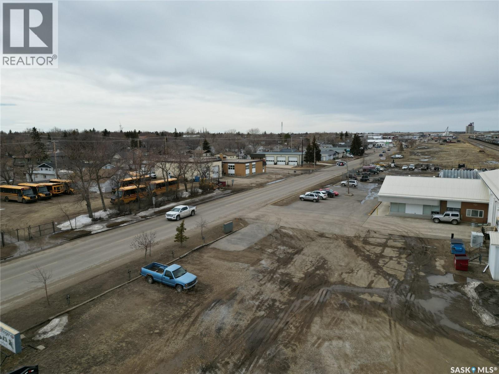512 1st Avenue E Property Photo 6