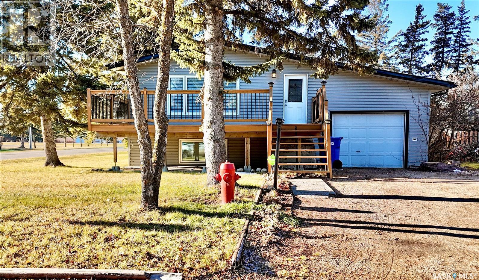 103 Cottonwood Crescent Property Photo 1