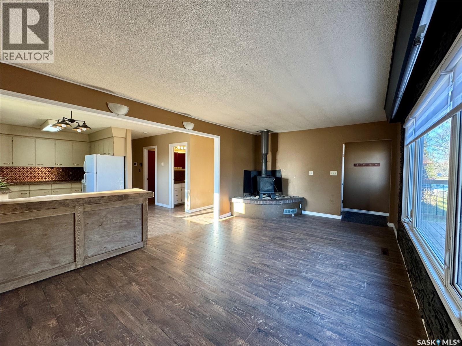 103 Cottonwood Crescent Property Photo 5
