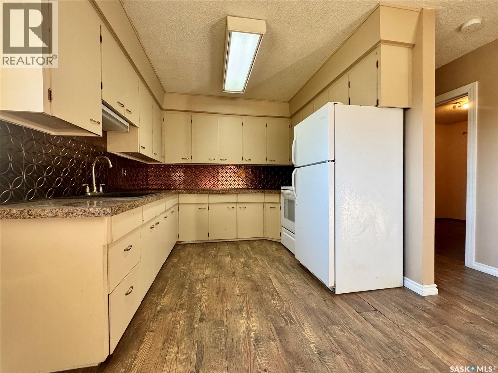 103 Cottonwood Crescent Property Photo 11