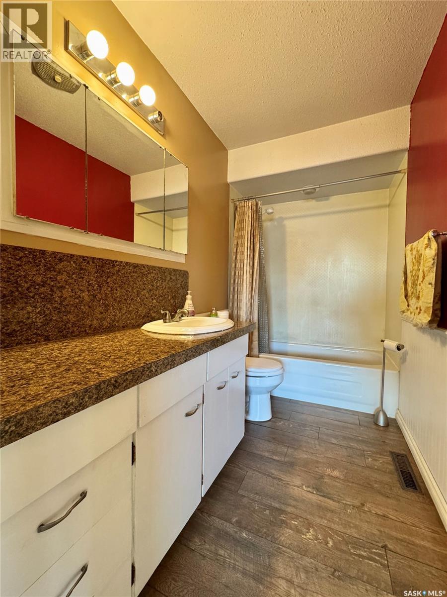 103 Cottonwood Crescent Property Photo 13