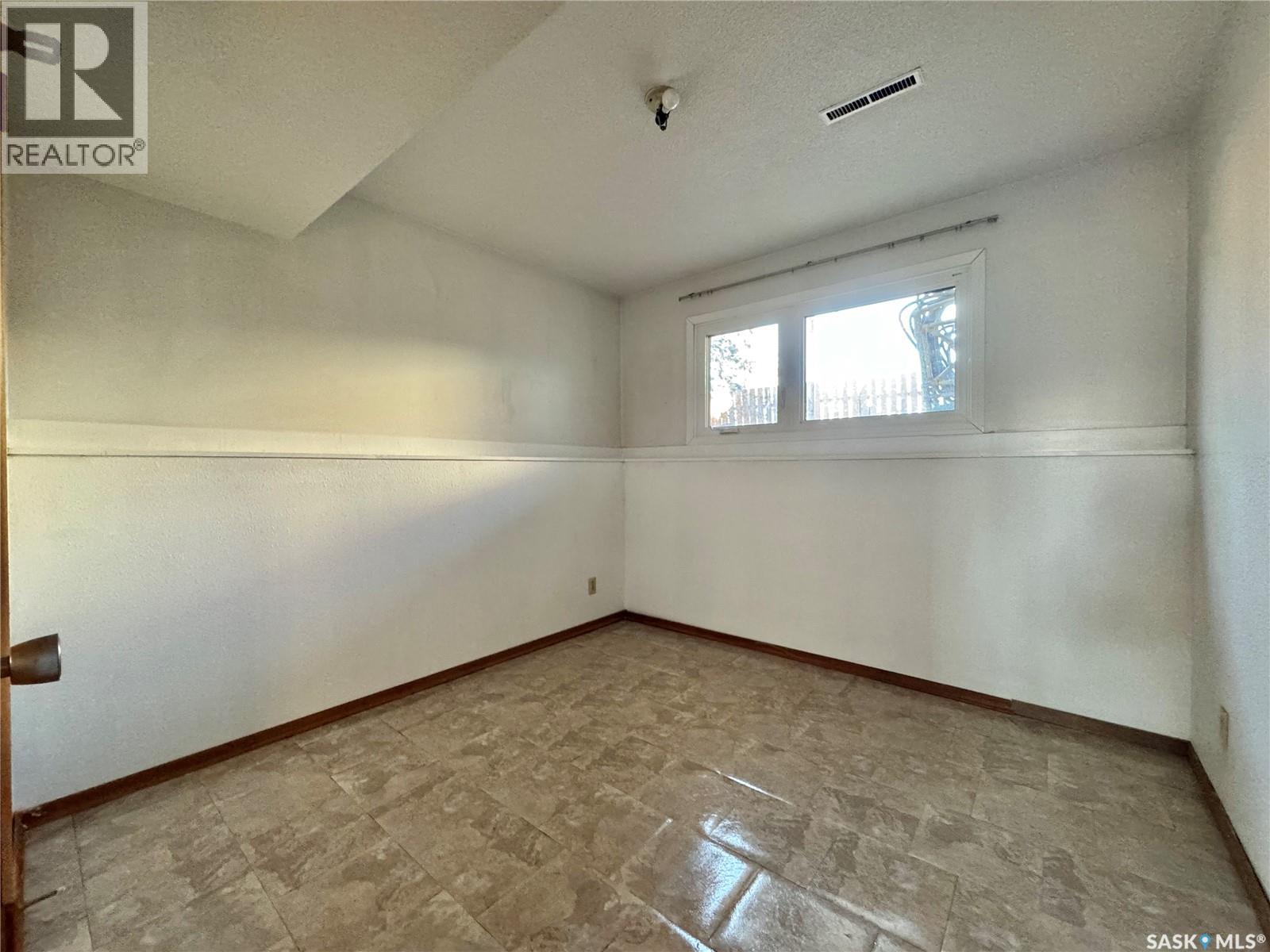 103 Cottonwood Crescent Property Photo 32