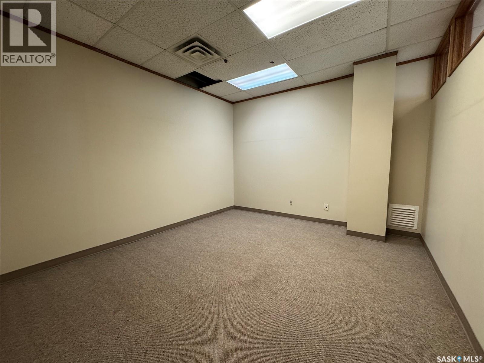 504 1101 101st Street Property Photo 4
