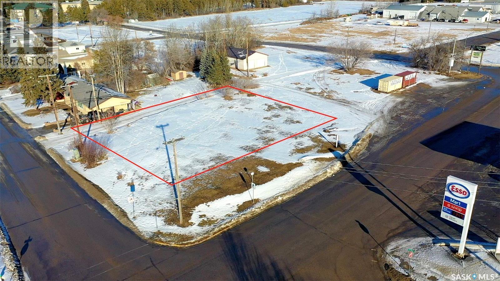601 Nipawin Road E Property Photo 4