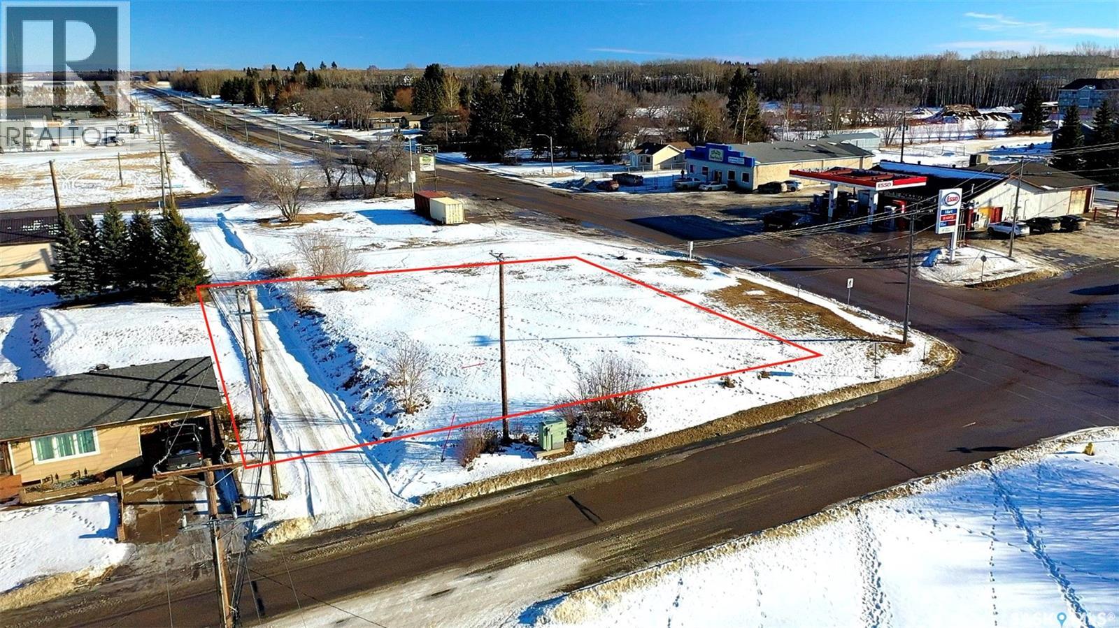 601 Nipawin Road E Property Photo 5
