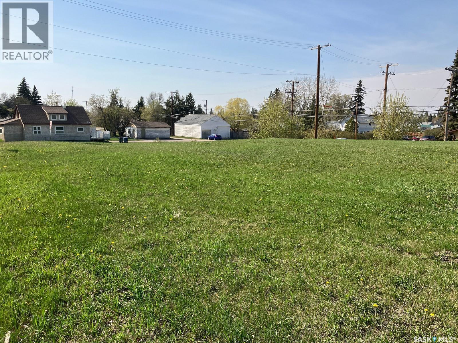 601 Nipawin Road E Property Photo 7