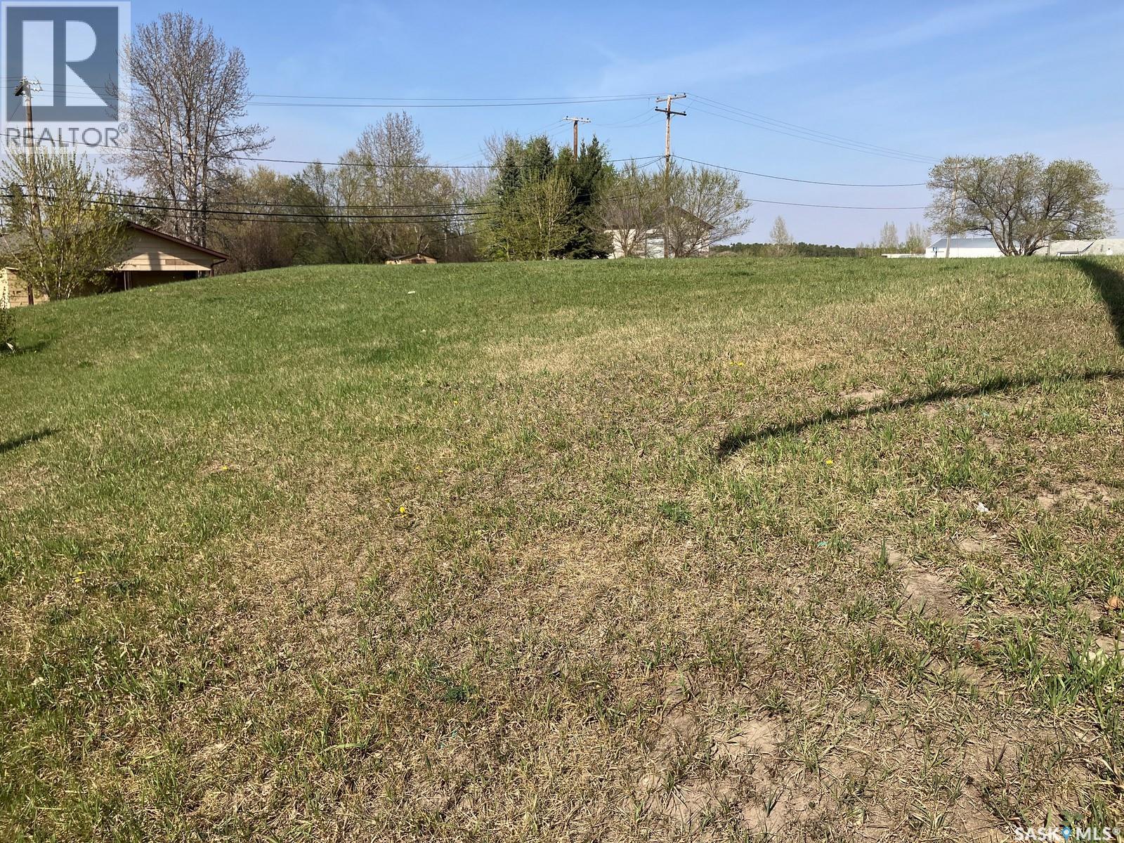 601 Nipawin Road E Property Photo 8