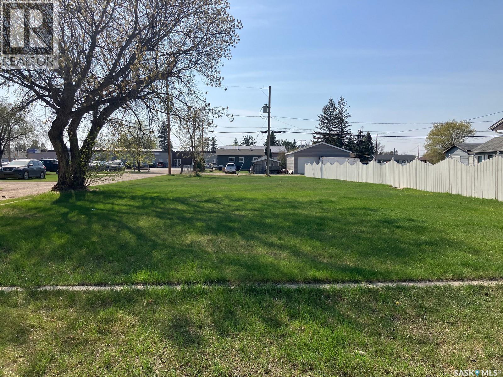 106 4th Street N Property Photo 2
