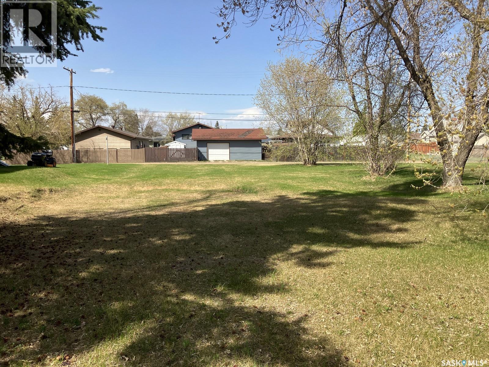 619 - 621 10th Avenue W Property Photo 1