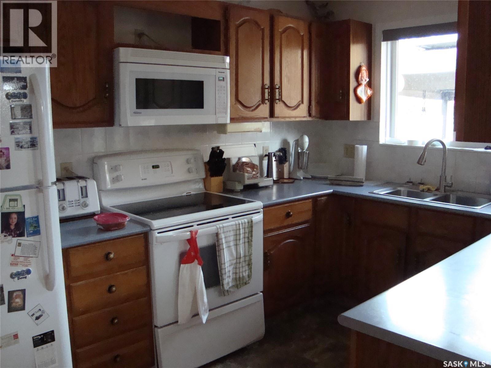 111 2nd Street E Property Photo 2