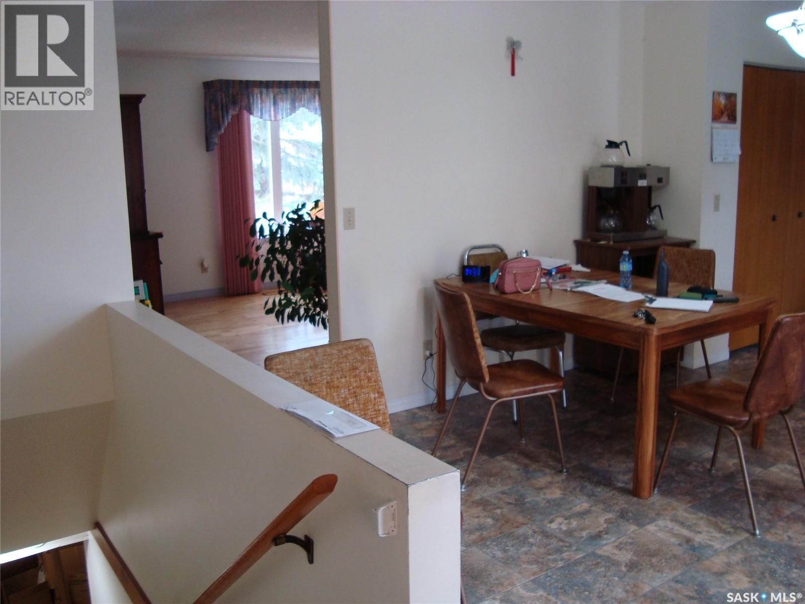111 2nd Street E Property Photo 4