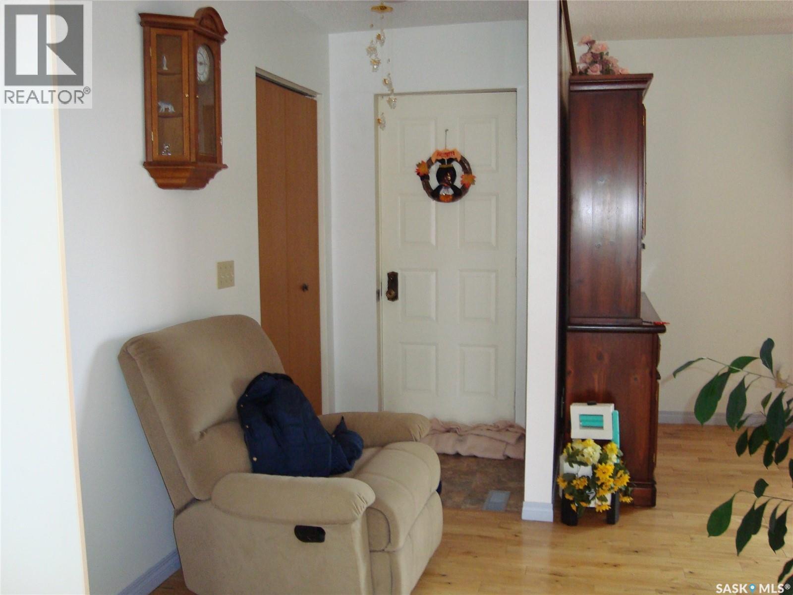 111 2nd Street E Property Photo 5