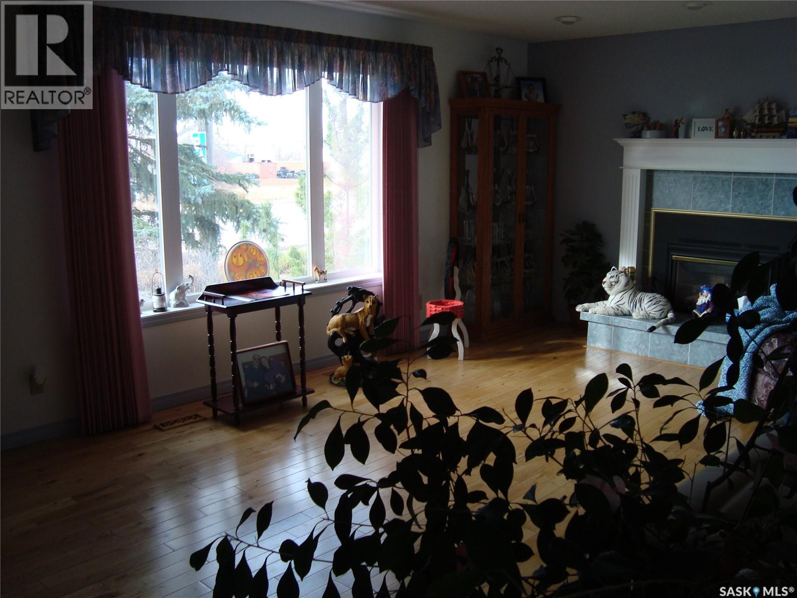 111 2nd Street E Property Photo 6