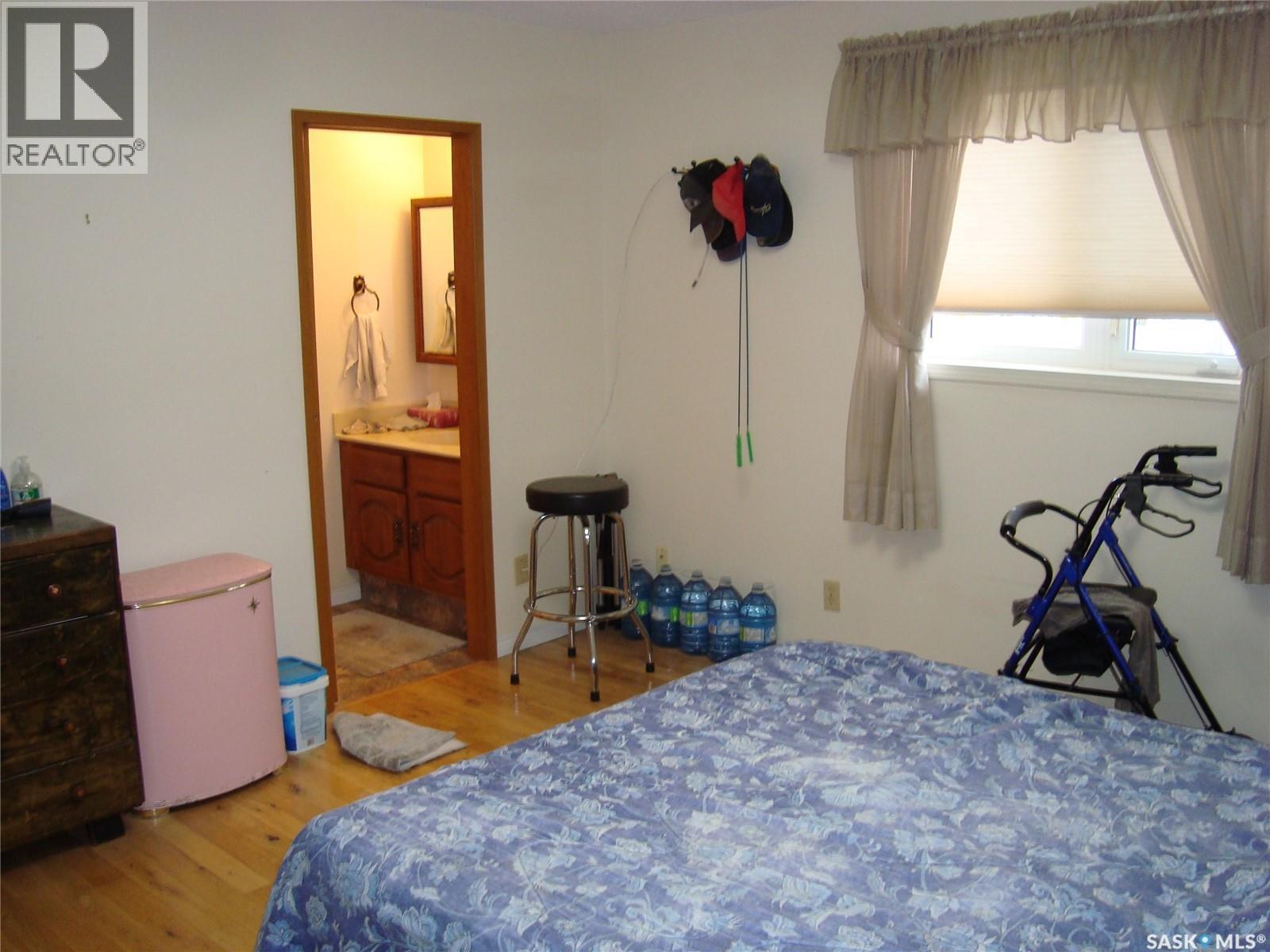 111 2nd Street E Property Photo 10