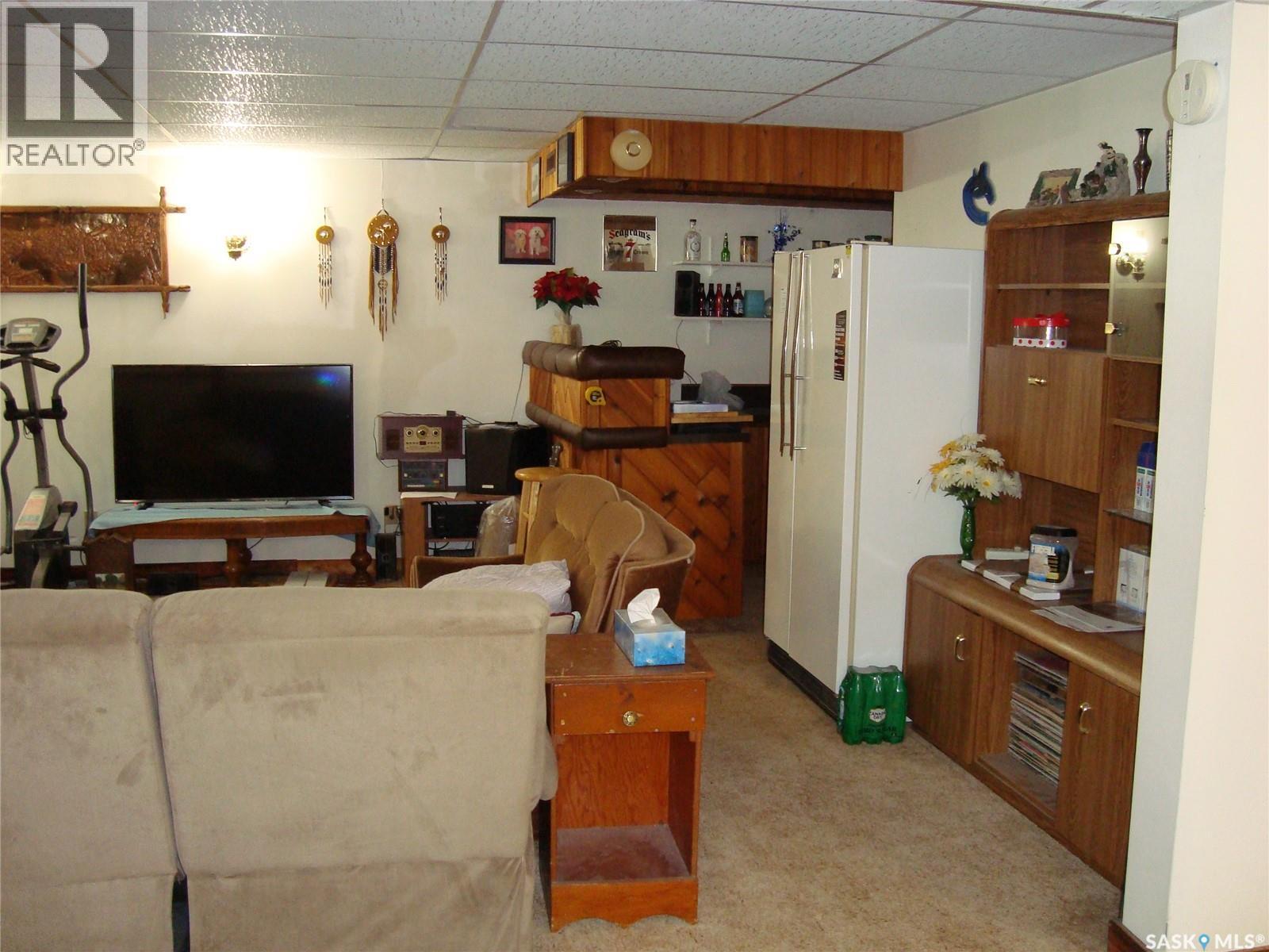 111 2nd Street E Property Photo 15