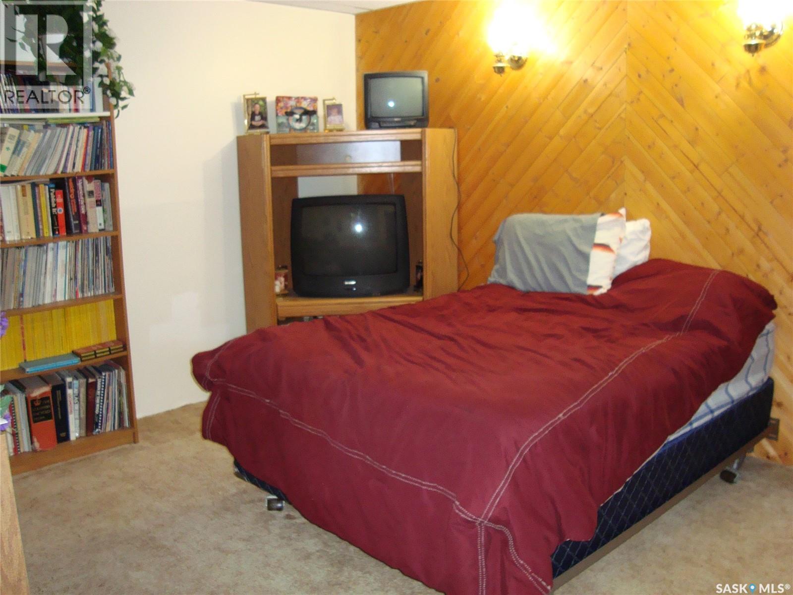 111 2nd Street E Property Photo 17