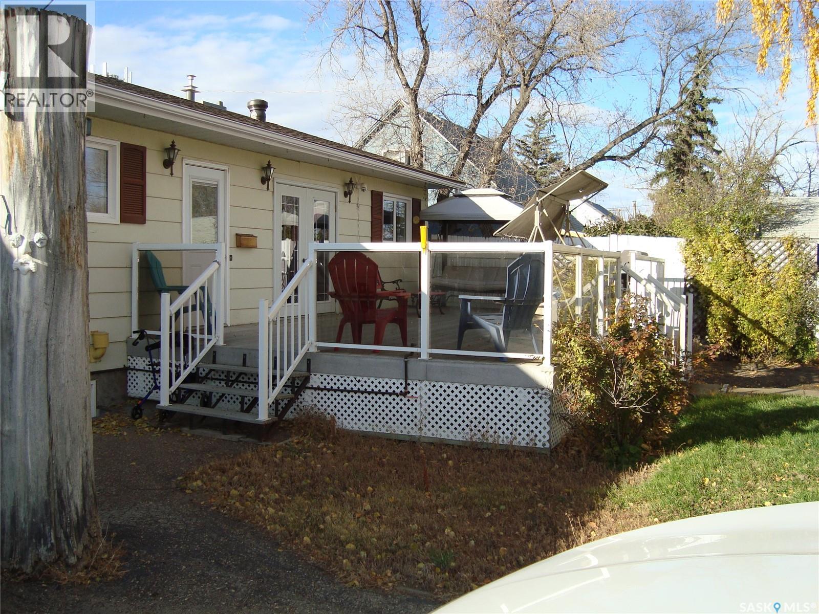 111 2nd Street E Property Photo 24