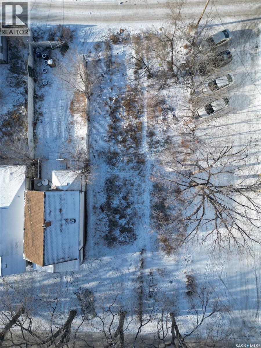 1108 Retallack Street Property Photo 3