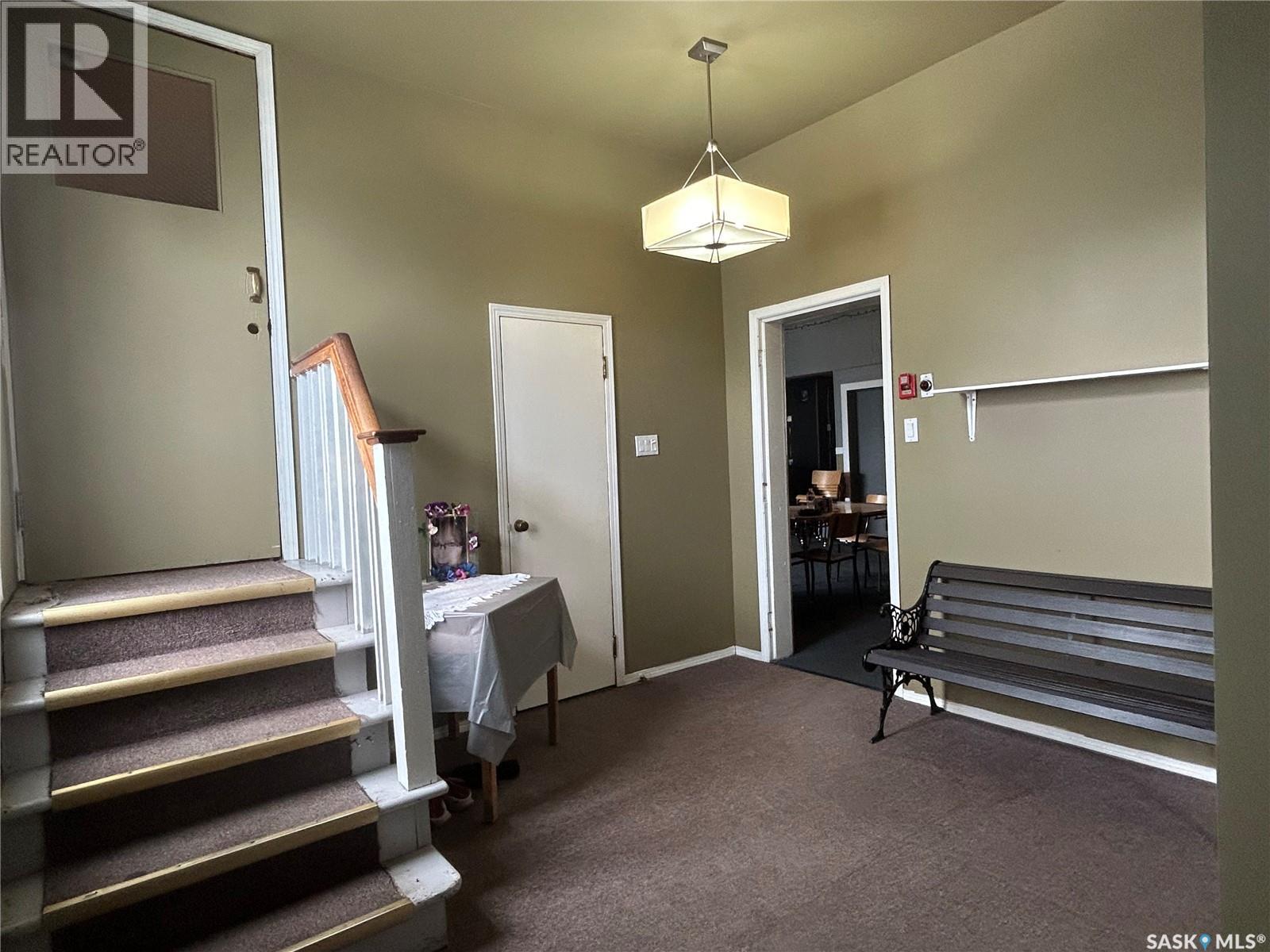 4 Main Street Property Photo 2