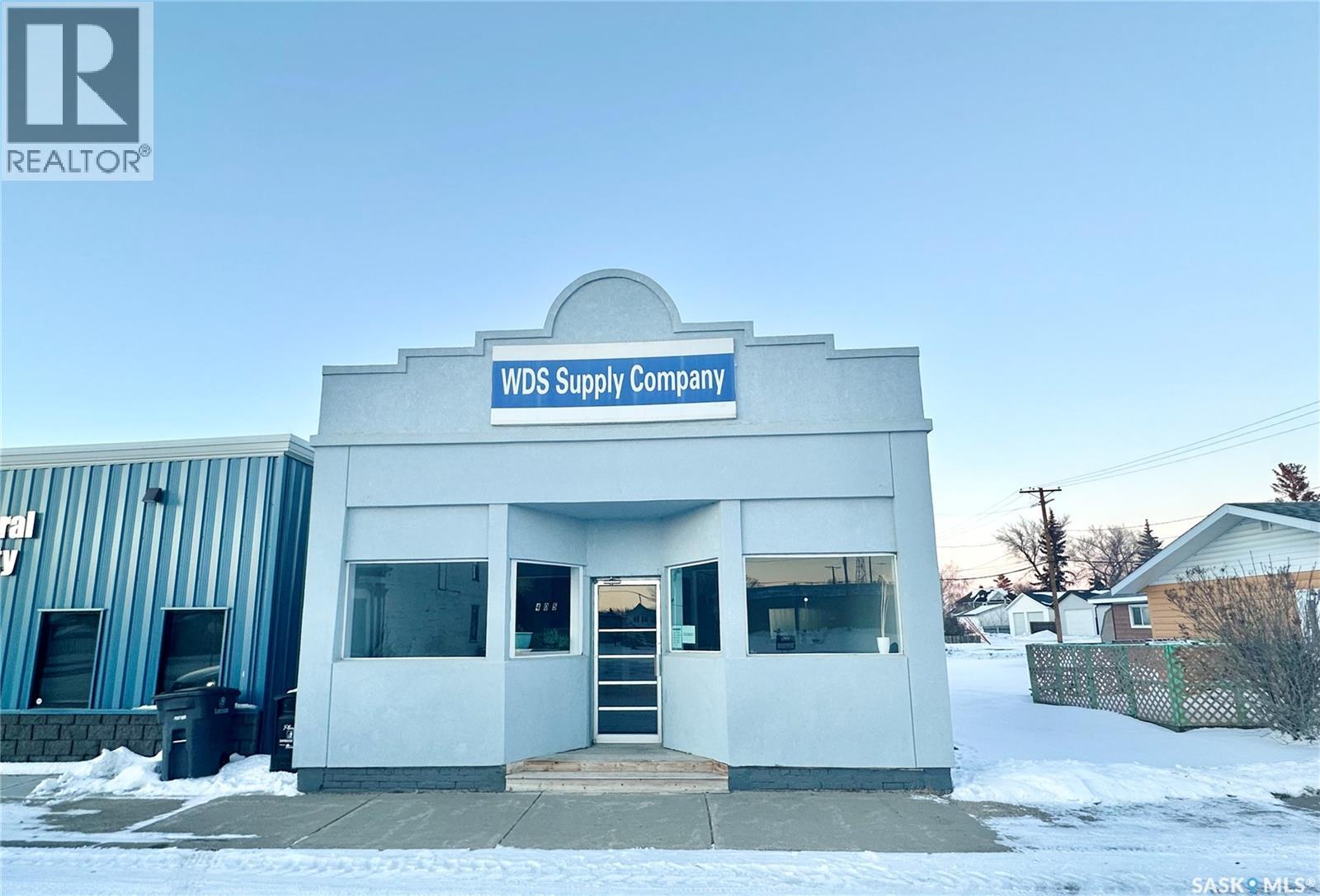 405 2nd Street Property Photo 1