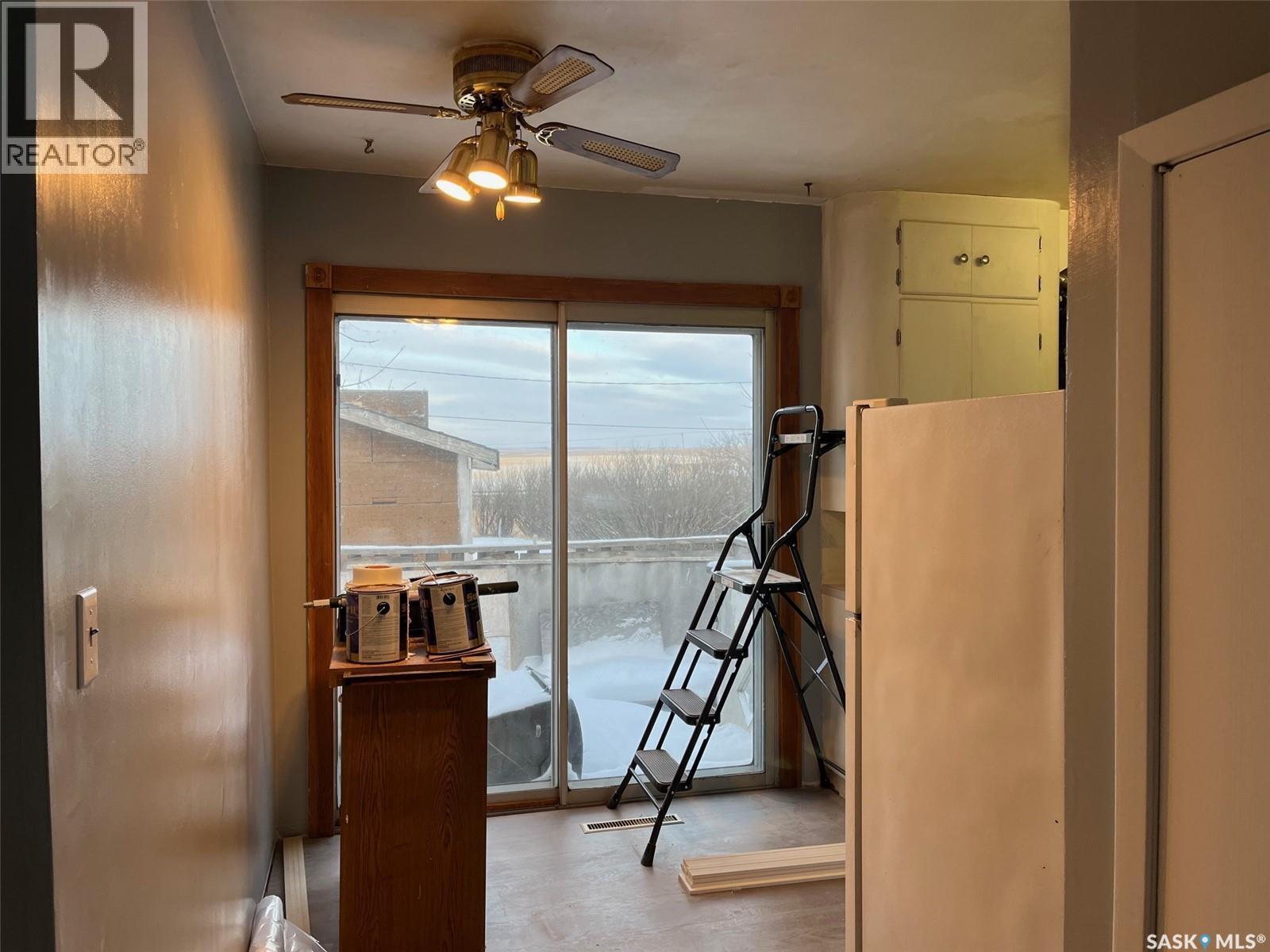 211 2nd Street E Property Photo 5