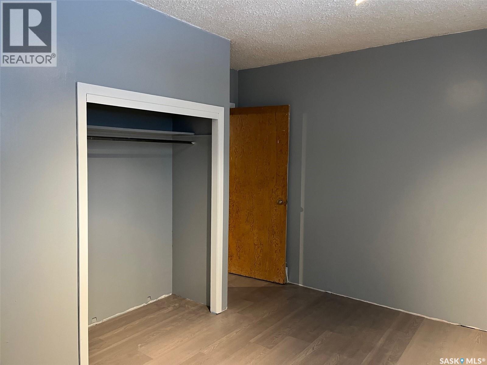 211 2nd Street E Property Photo 13