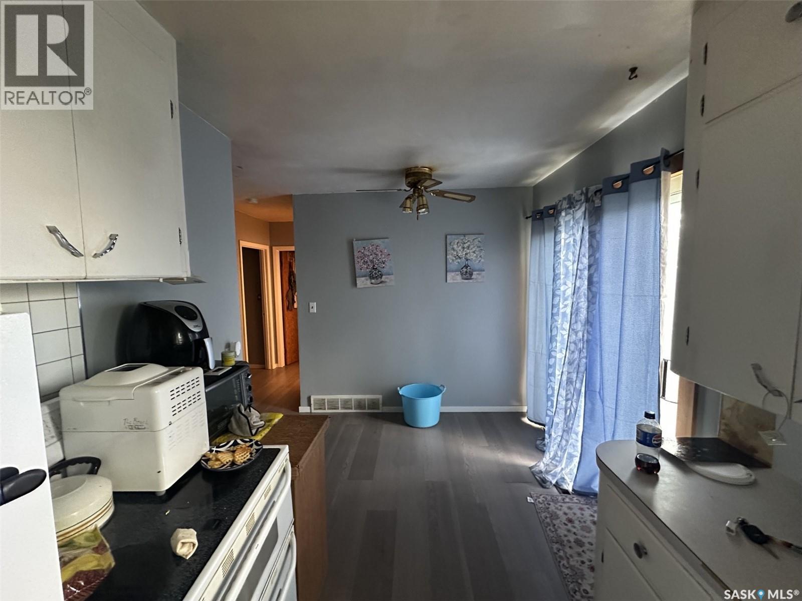 211 2nd Street E Property Photo 19