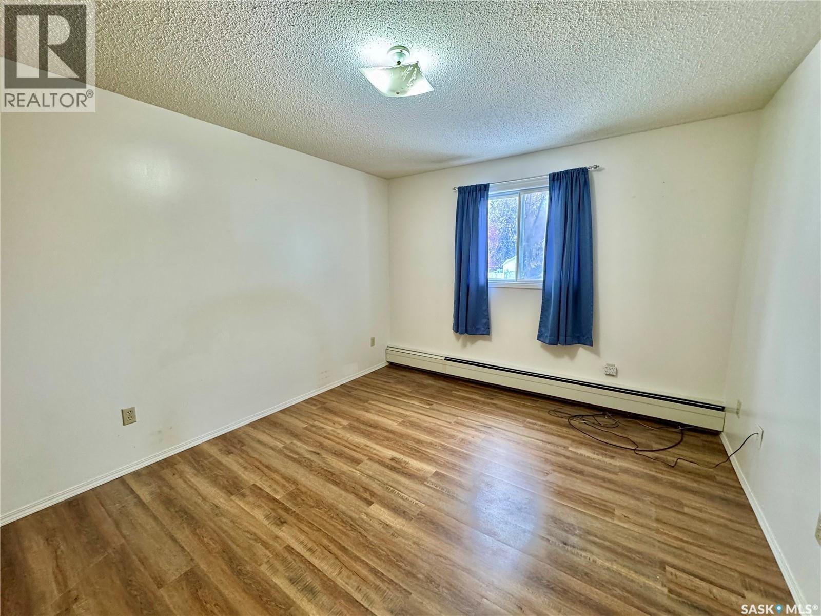 203 66 19th Street W Property Photo 7