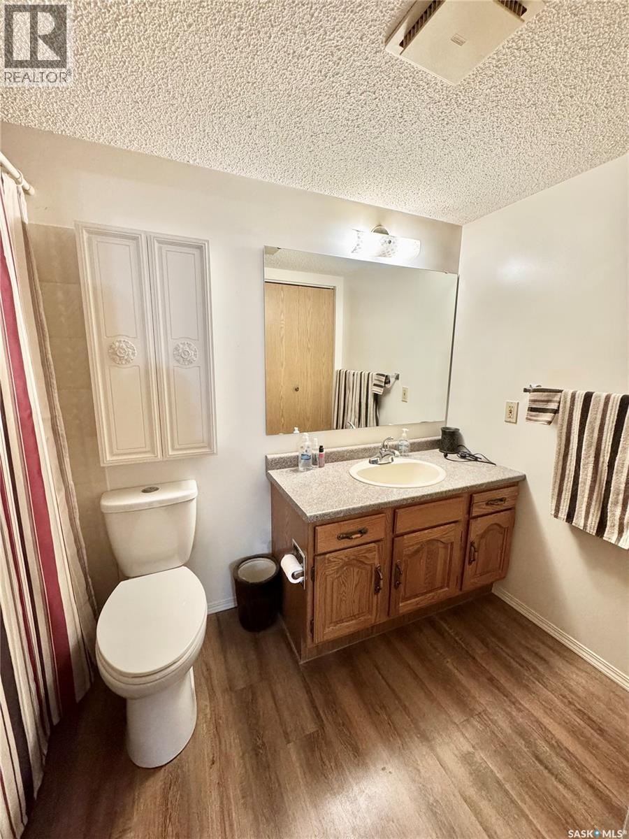 203 66 19th Street W Property Photo 8