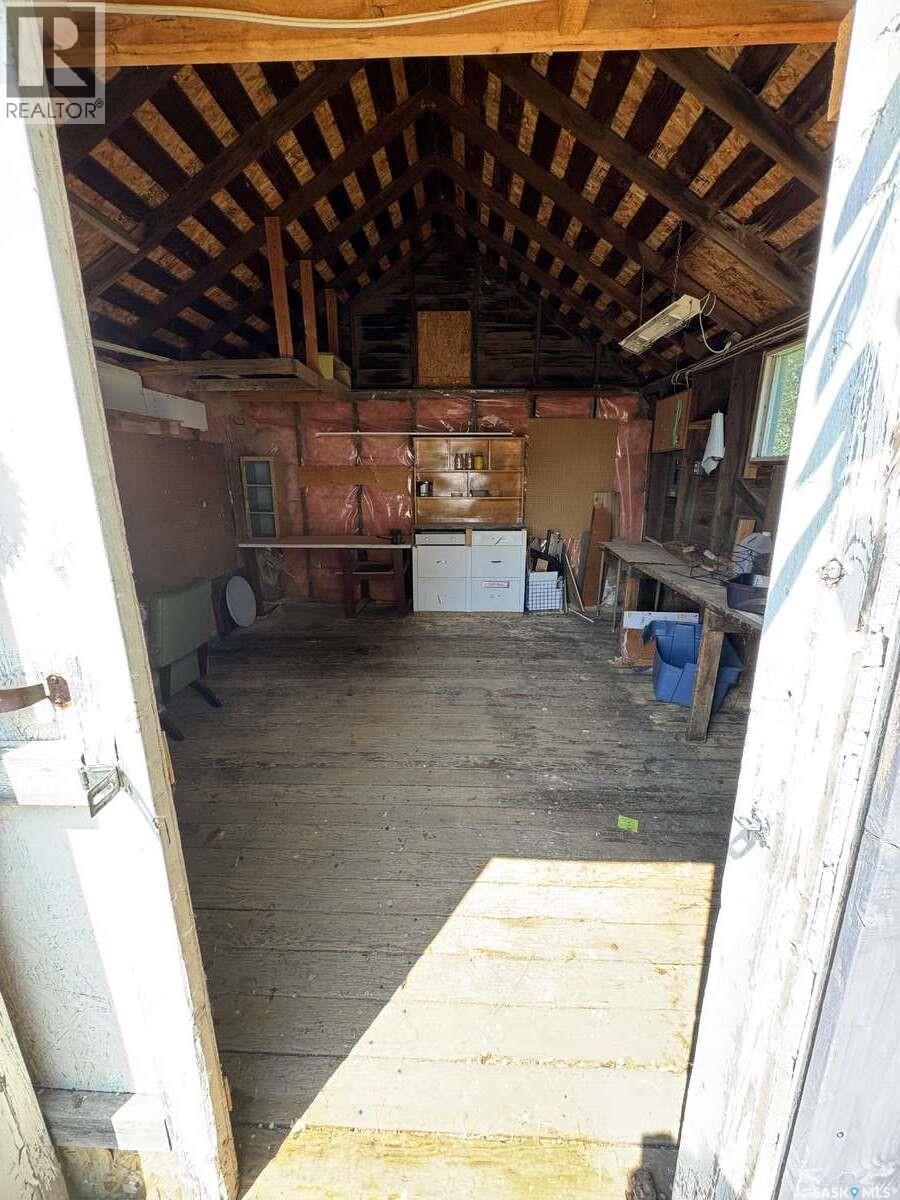 114 3rd Avenue Property Photo 4