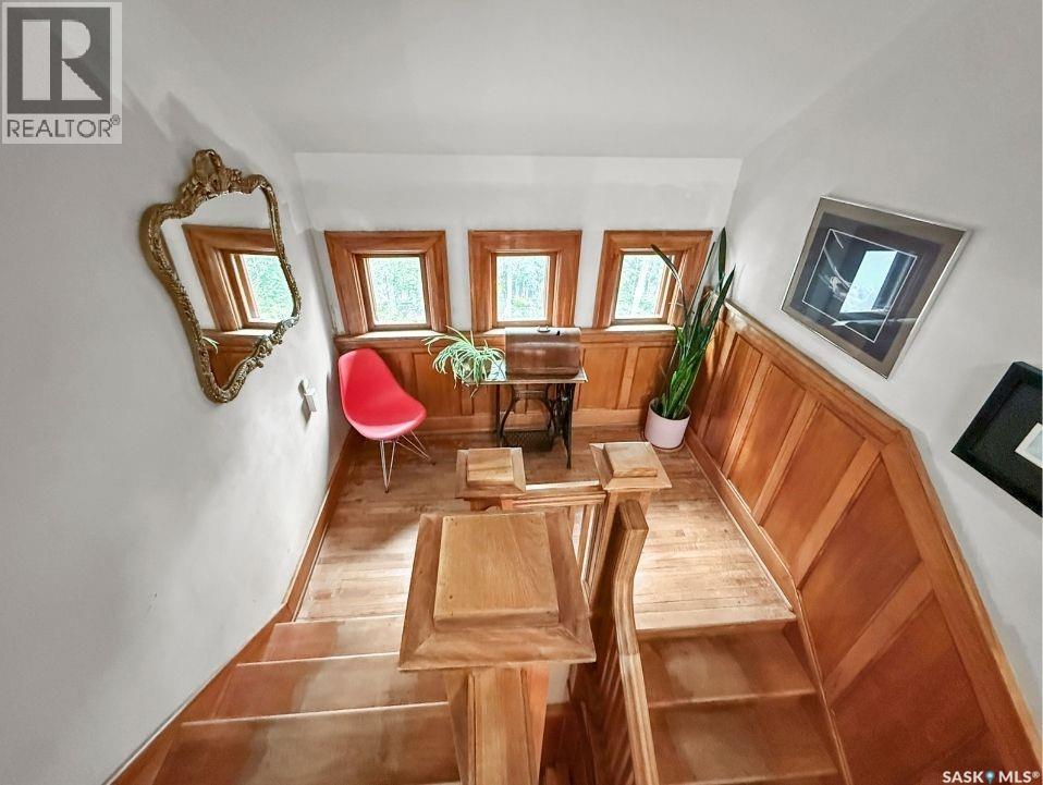 735 Sidney Street E Property Photo 27
