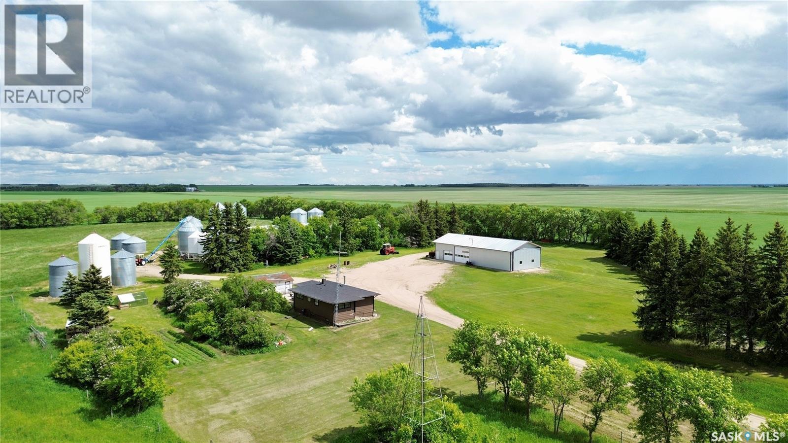 Ruecker Acreage Property Photo 2