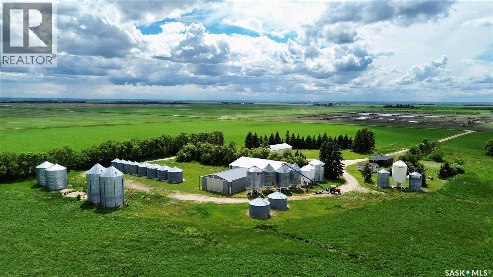 Ruecker Acreage Property Photo 4