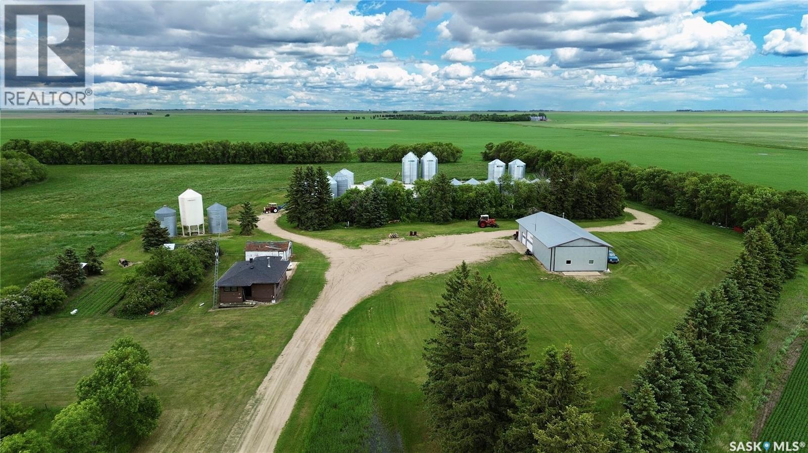 Ruecker Acreage Property Photo 10